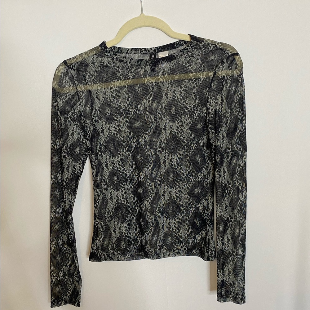 Mesh snakeskin top
